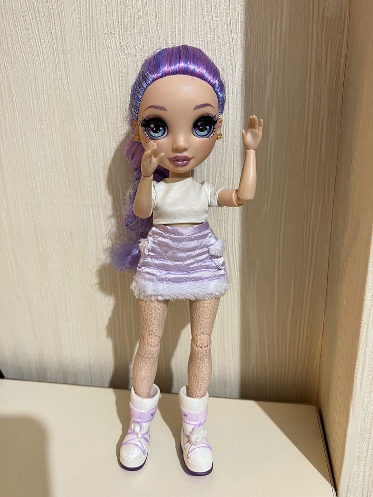 Шарнирная кукла rainbow high winterbreak fashion doll