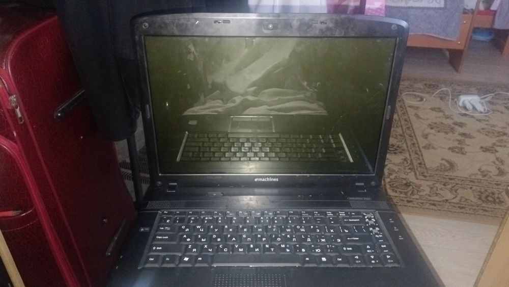 eMachines E520-572G16Mi