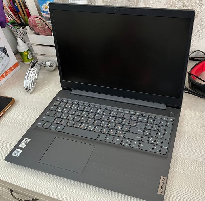 Продам ноутбук lenovo v15