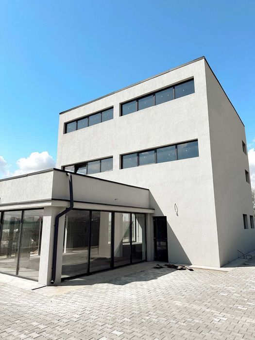 showroom / spațiu comercial 350 mp – Târgu Jiu, lângă RAR, Dedeman