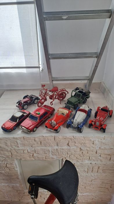 Masini ,  jucari vechi , cutii ceasuri