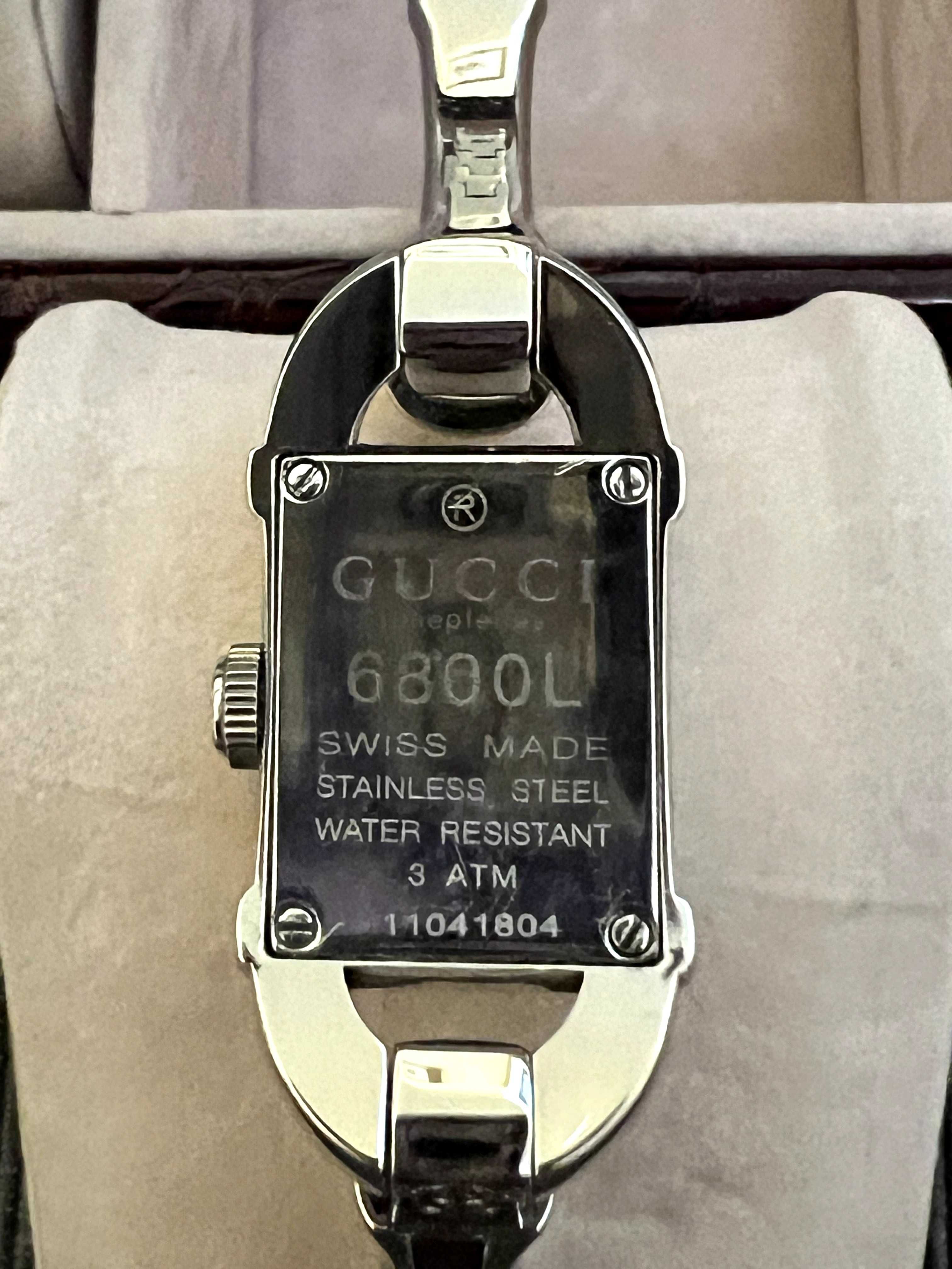 Продавам дамски часовник Gucci
