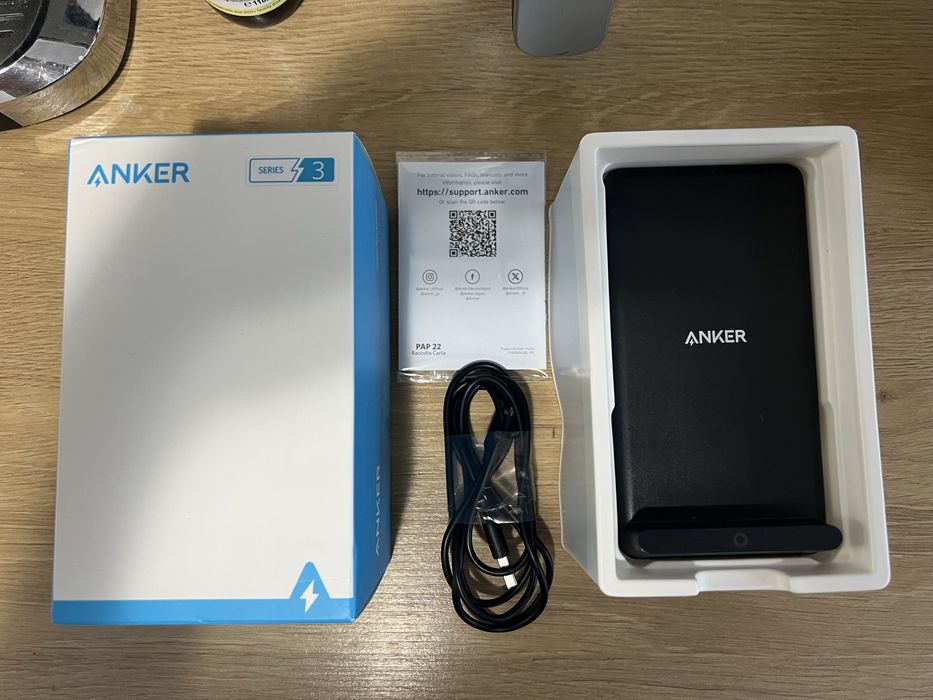 Charger wireless Anker, seria 3