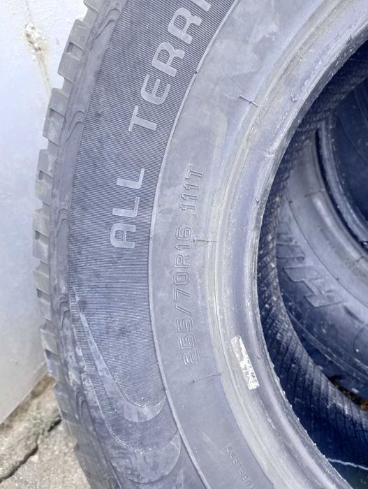 Гуми за джип 255/70R16 310 лева
