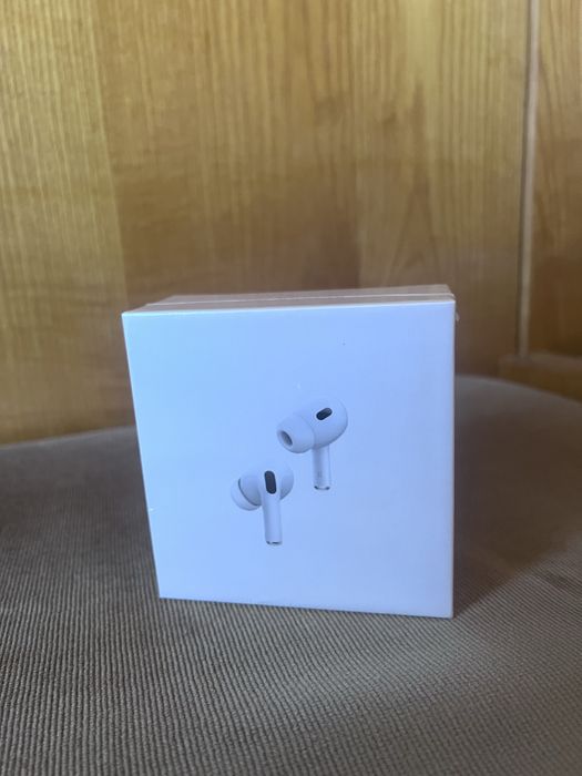 Apple слушалки нови