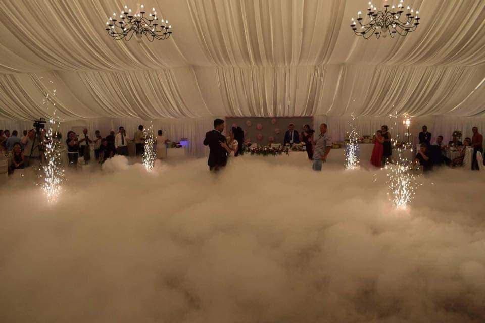 Fum greu valsul miresei