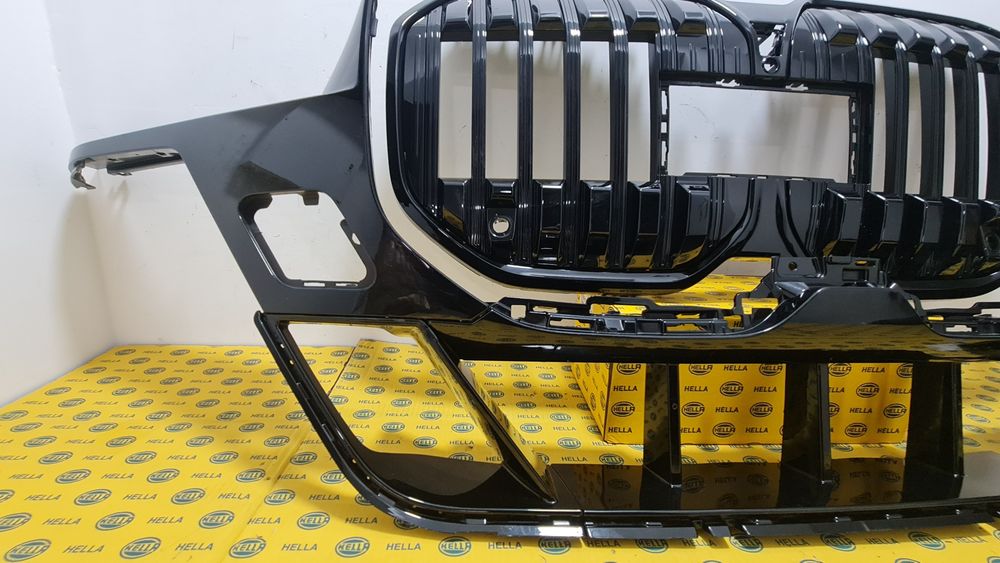 Grila masca radiator bandou bara fata BMW 7 g70 i7 2023+