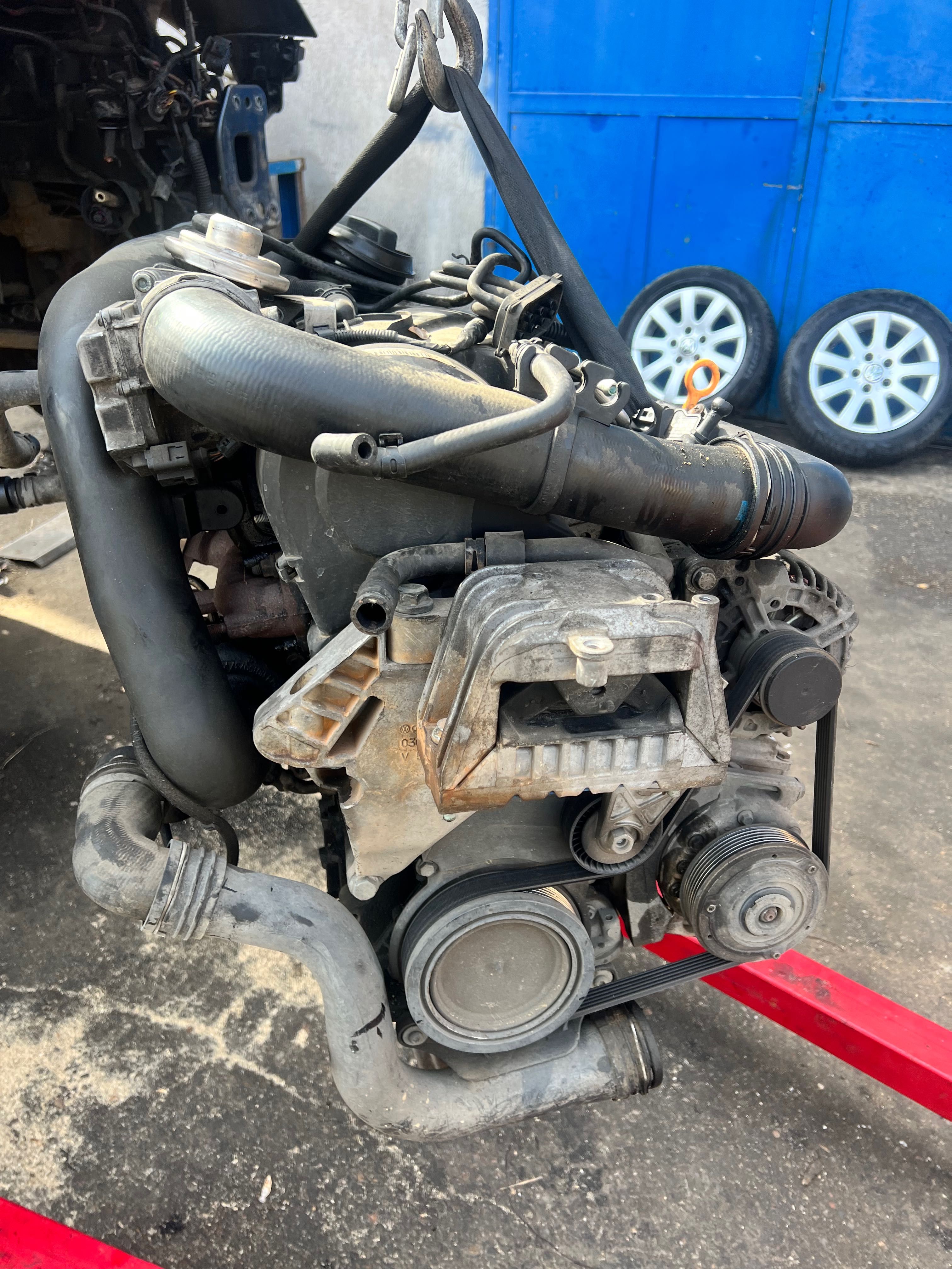 1.9 tdi bru двигател оборудван vw golf 5