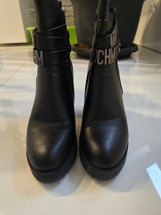 Дамски боти на ток