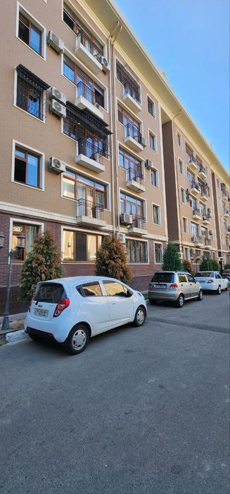 Юнусобод новастройка 3комнатная  место отличная