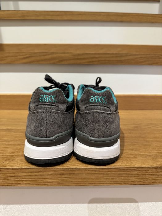 Ascis piele intoarsa si textil