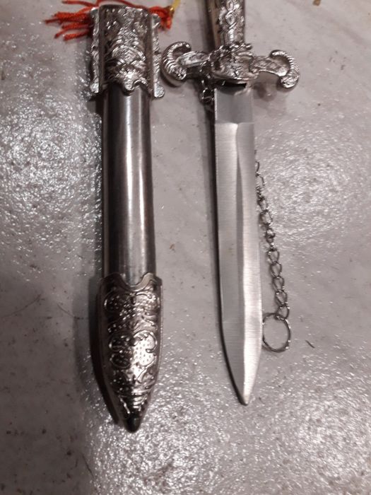 Красив кортик,нож,кама,кинжал,щик,сабя,ятаган,острие