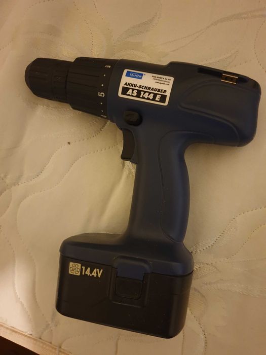 Винтоверт 14,4 волта без зарядно