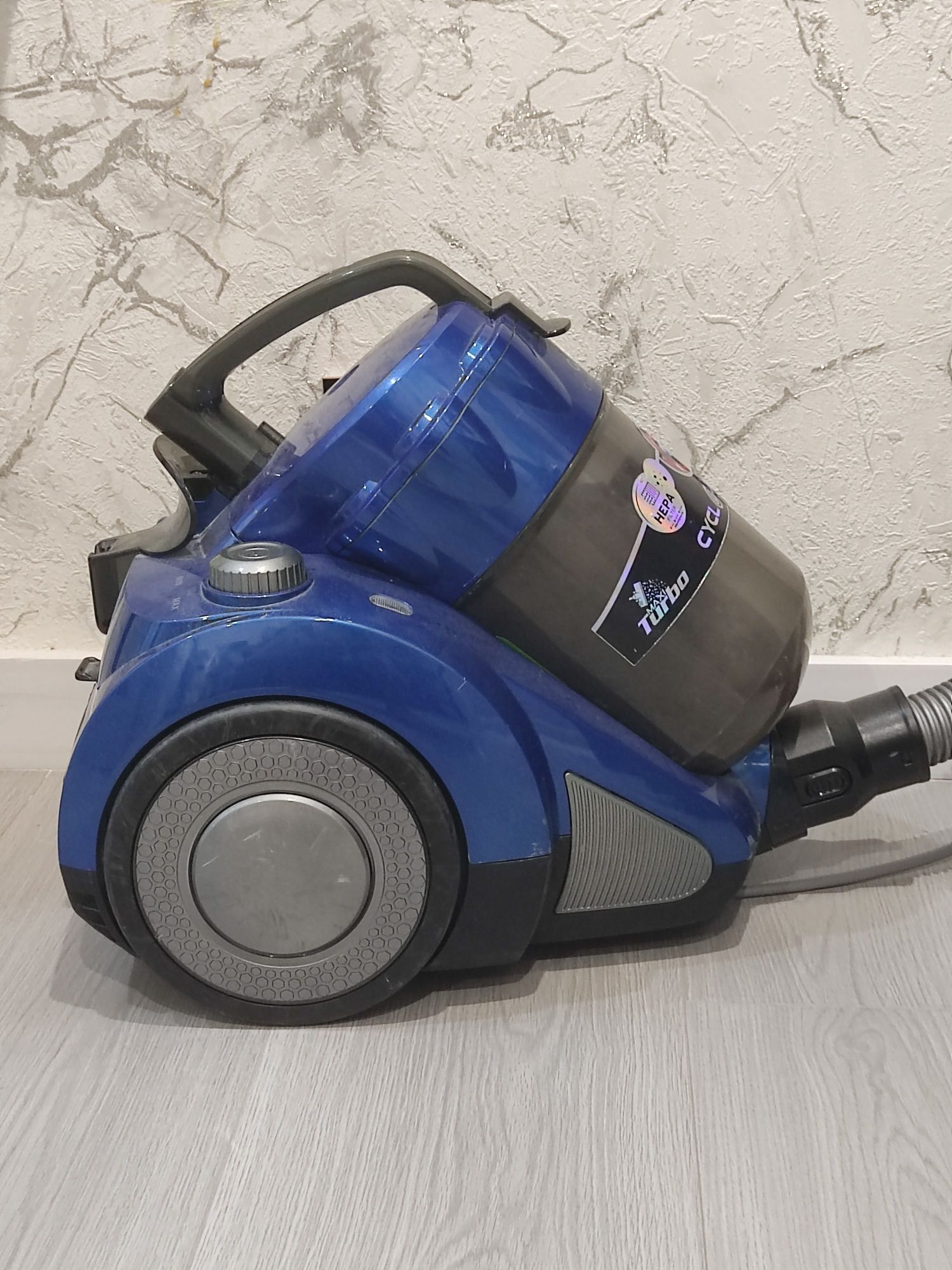 Пылесос artel 2000w