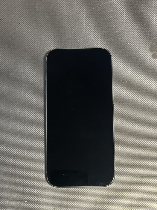 Iphone 15 в идеальном состояний