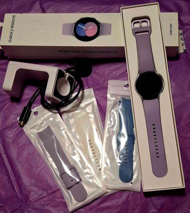 Ceas smartwatch Samsung Galaxy Watch5, 40mm + CADOU