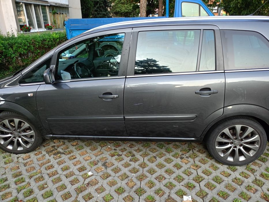 Opel zafira 1.7 cdti