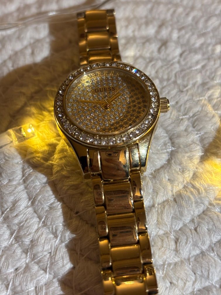 Ceas dama GUESS auriu cu cristale