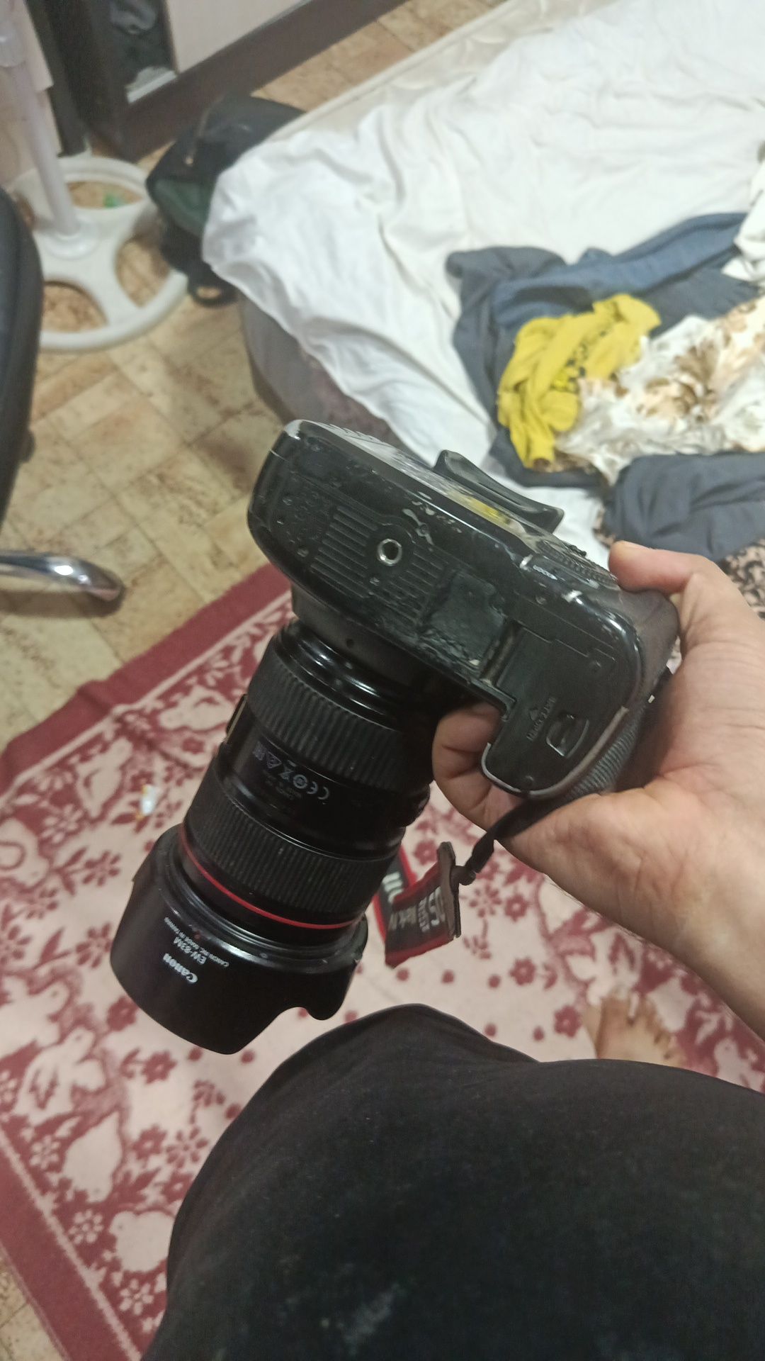 Canon mark 4 sotiladi