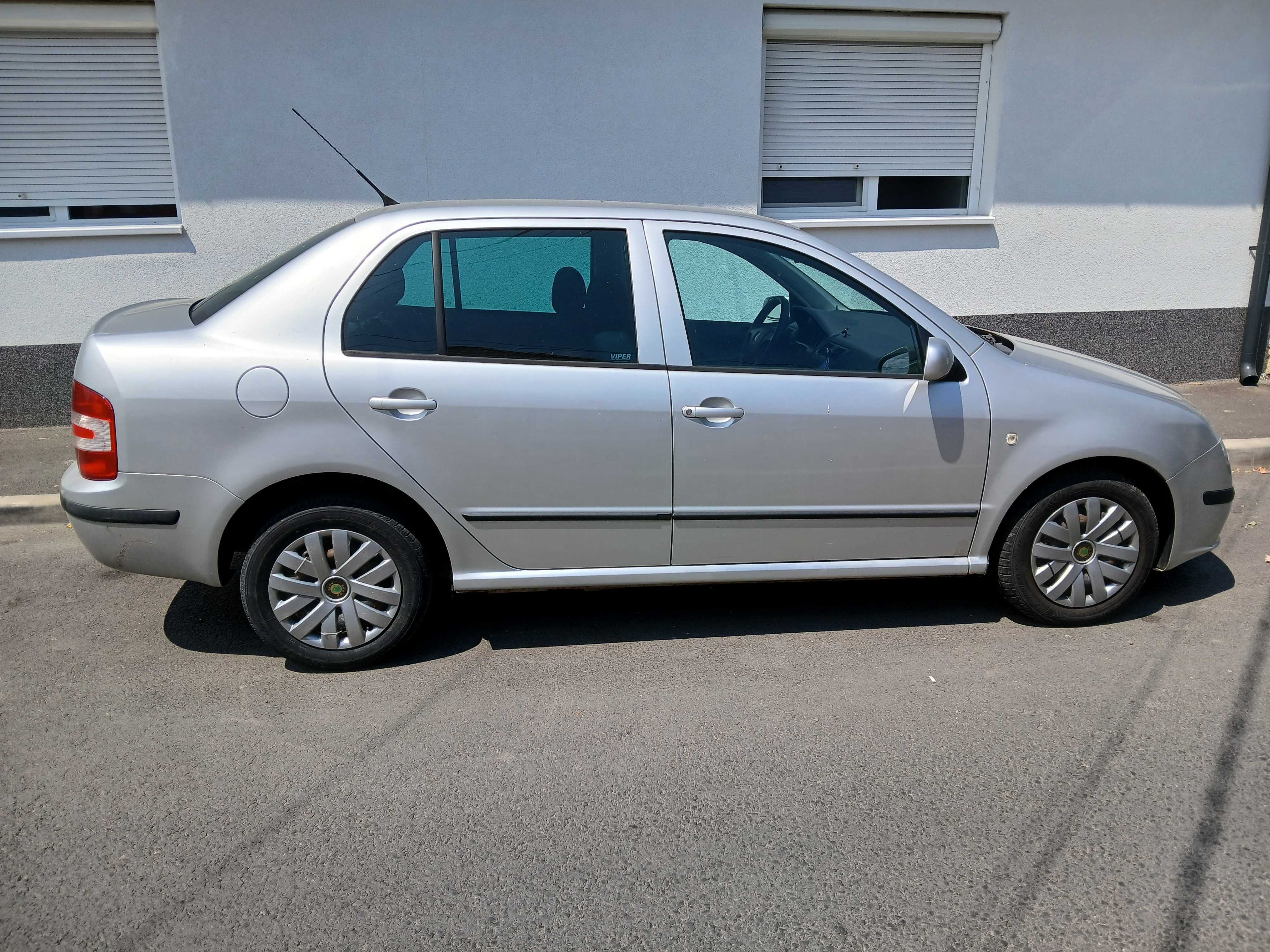 Vand Skoda Fabia 2008 1,2 benzina 179000 km stare buna de functionare.