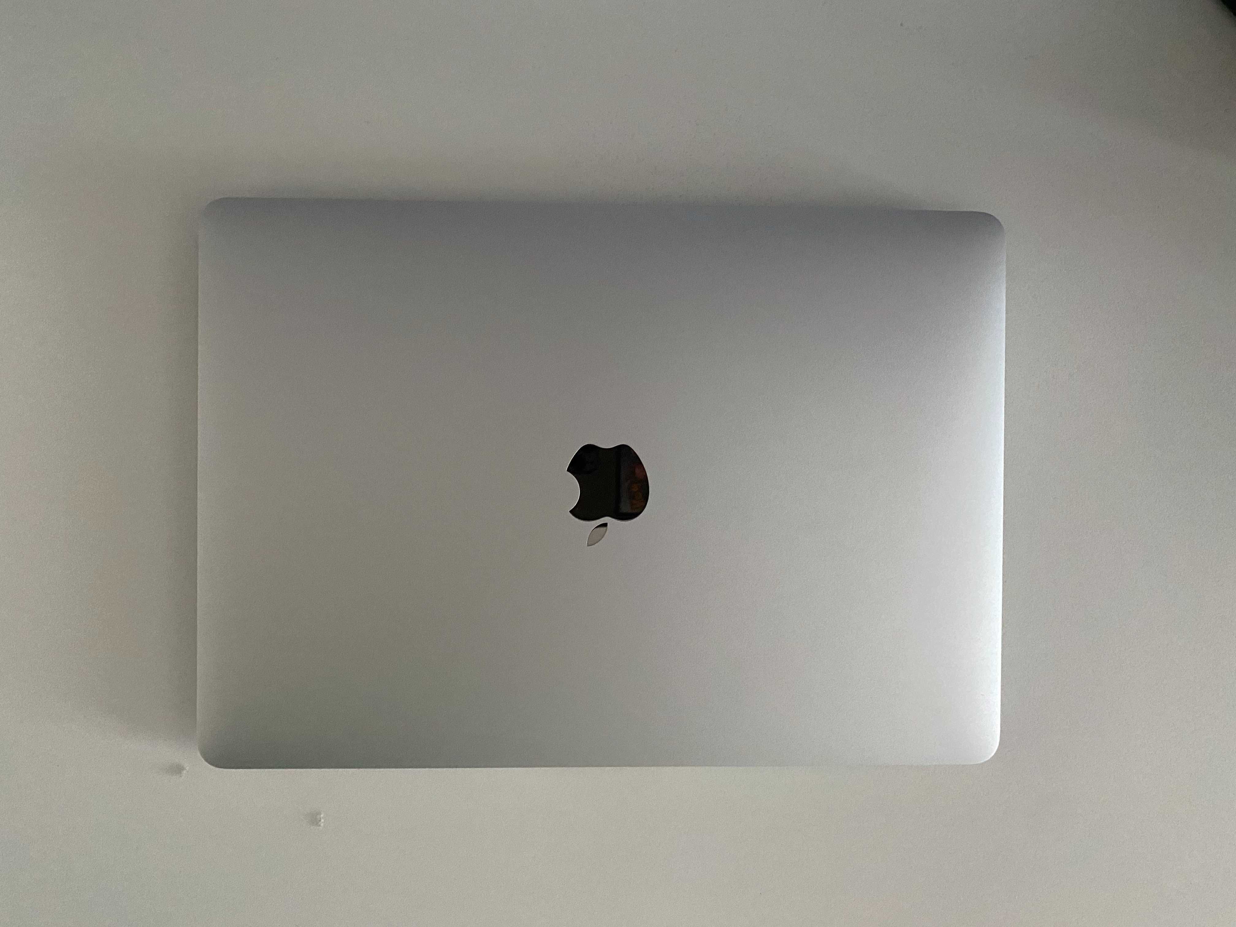 Laptop Apple MacBook Air M1, 8GB RAM, 256GB