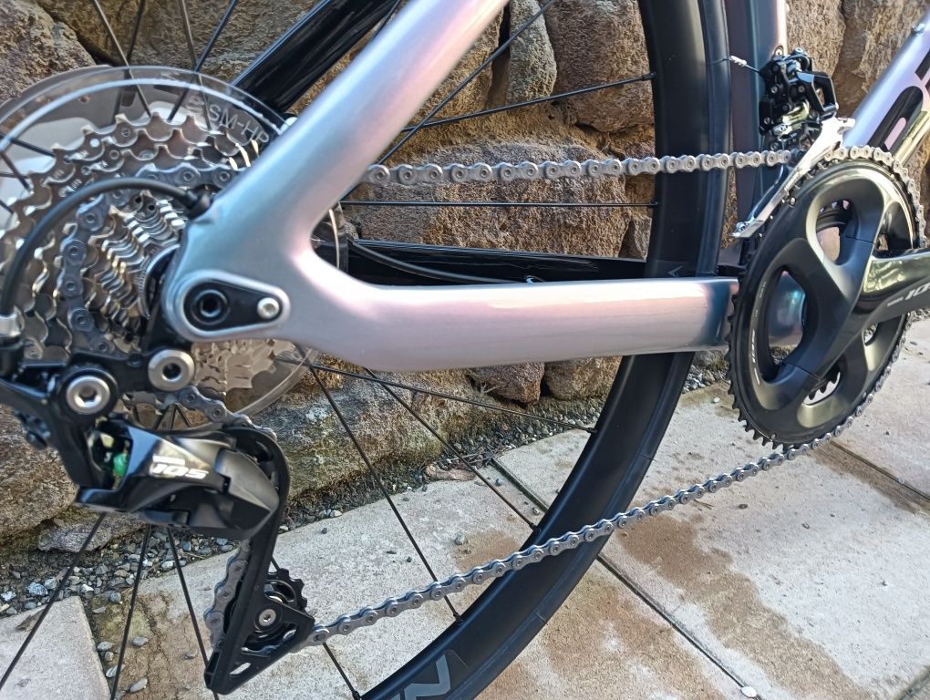 Bicicletă de şosea BIANCHI ARIA DISC 105 11SP