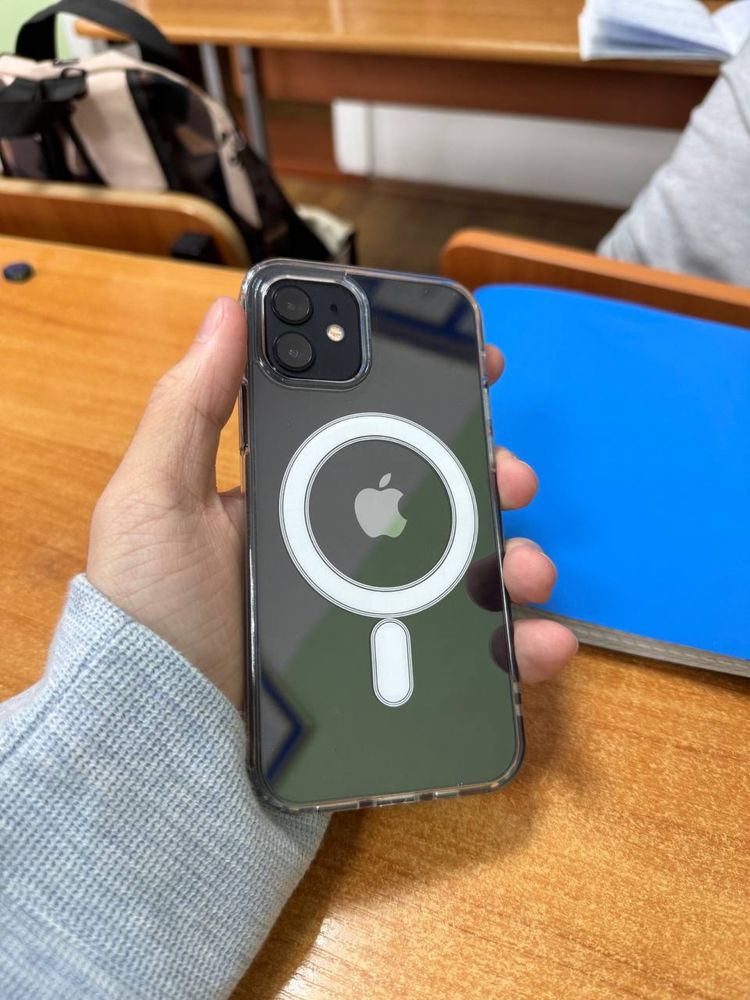 продам или обмен iphone 12