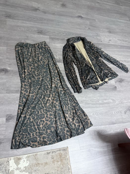 Двойка женская элегантная