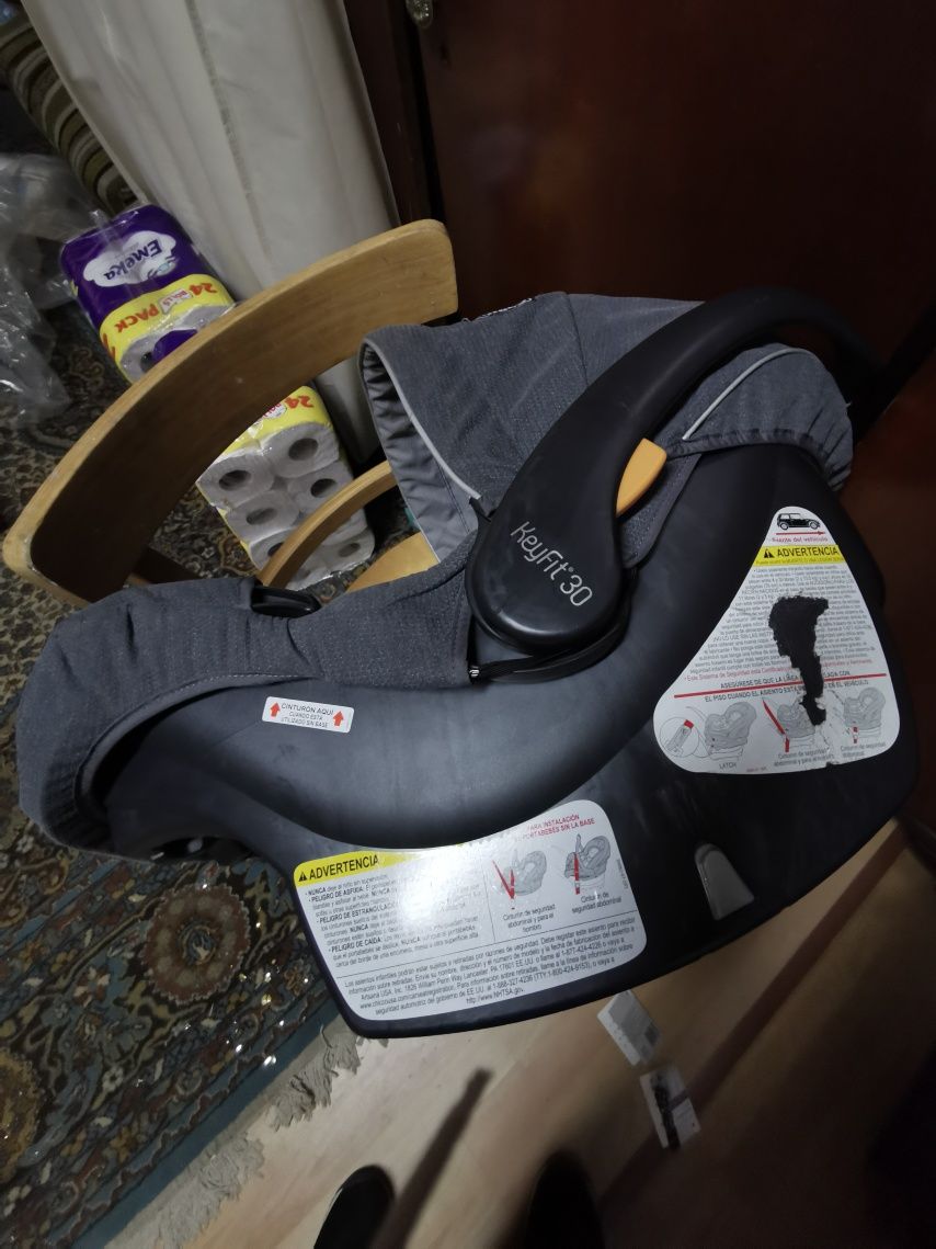 Scoica Chicco Keyfit 30 - 2 scoici, isofix