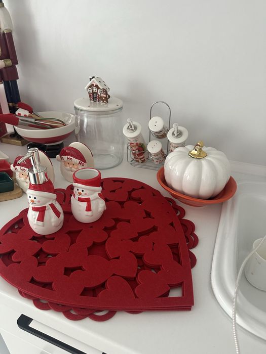 Новогодишни чинии, всичко 25 лв