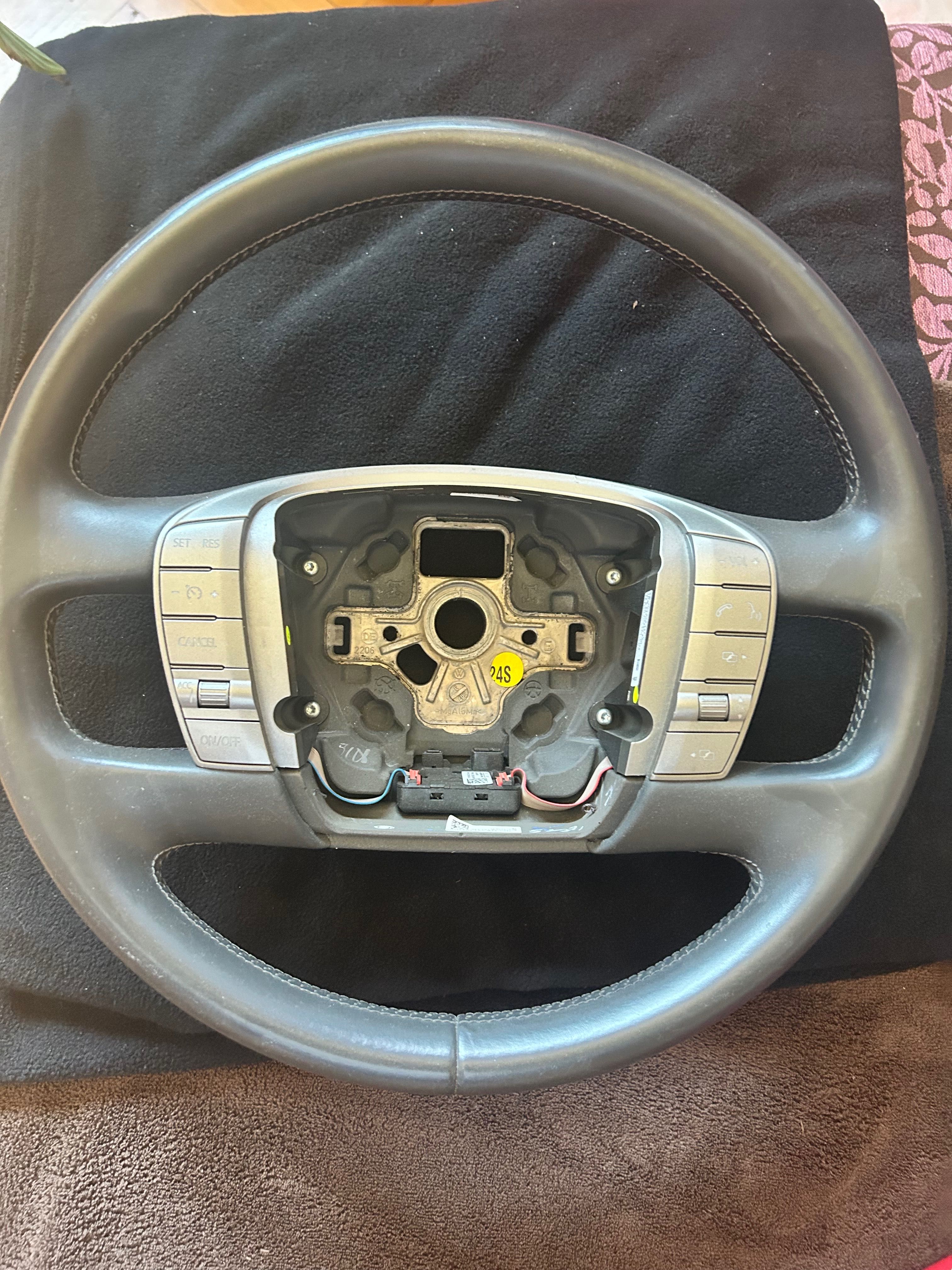 Porsche Cayenne 2013 - Волан; Vw Phaeton 2013 - Волан