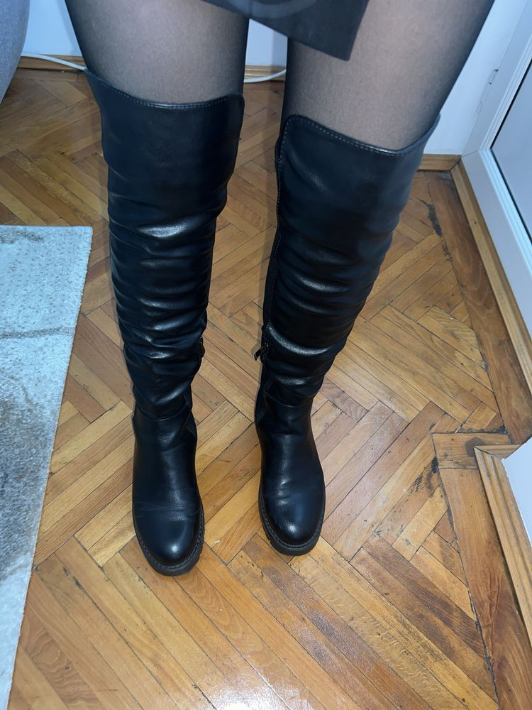 Cizme lungi din piele si catifea