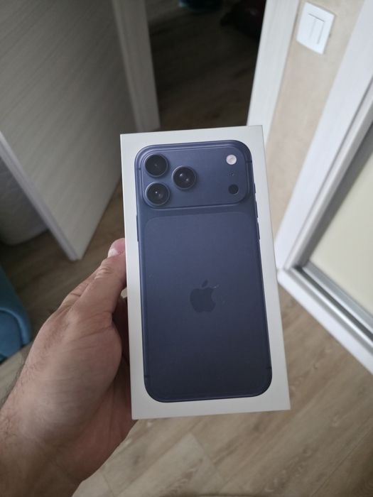 Doar azi! iPhone 17 Pro Max 256GB Deep Blue