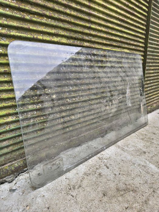 Странично стъкло от Рено Рапид