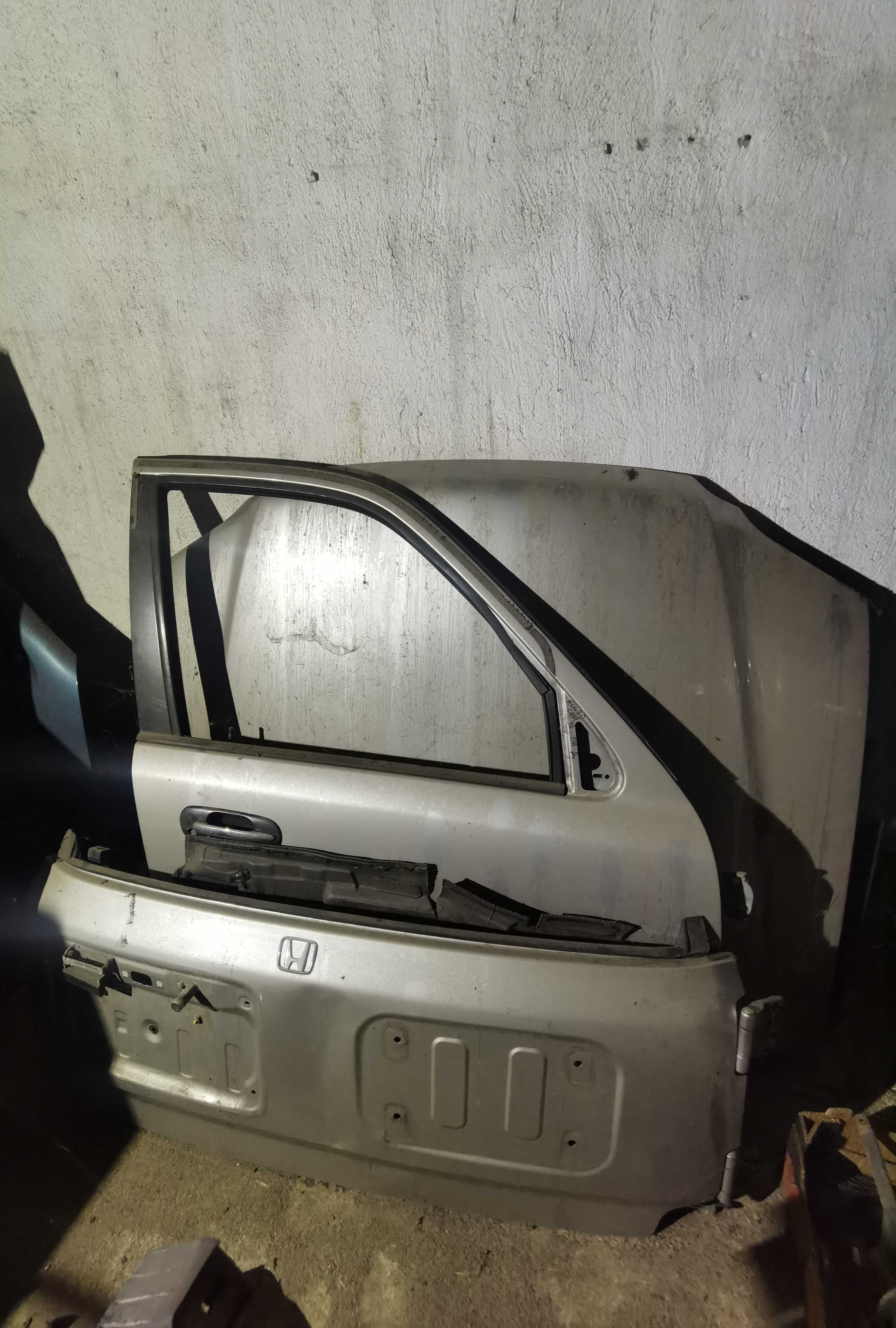 Вратa задна Honda crv 1