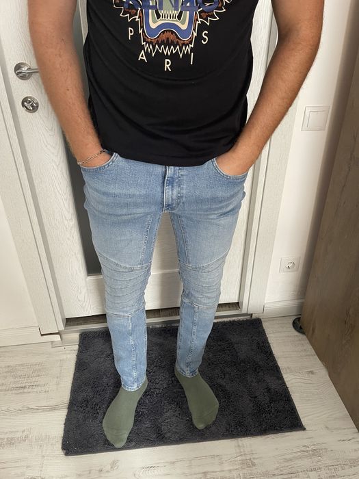 Vând blugi  bărbați bershka mărime 32