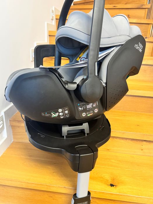 Scaun auto tip scoică Britax Römer, reclinabil,0-15 luni BABY-SAFEPRO