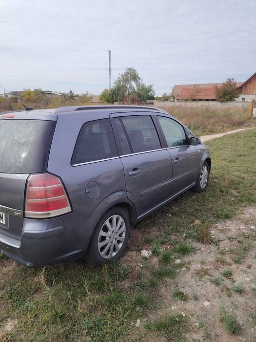 Se vinde Opel zafira