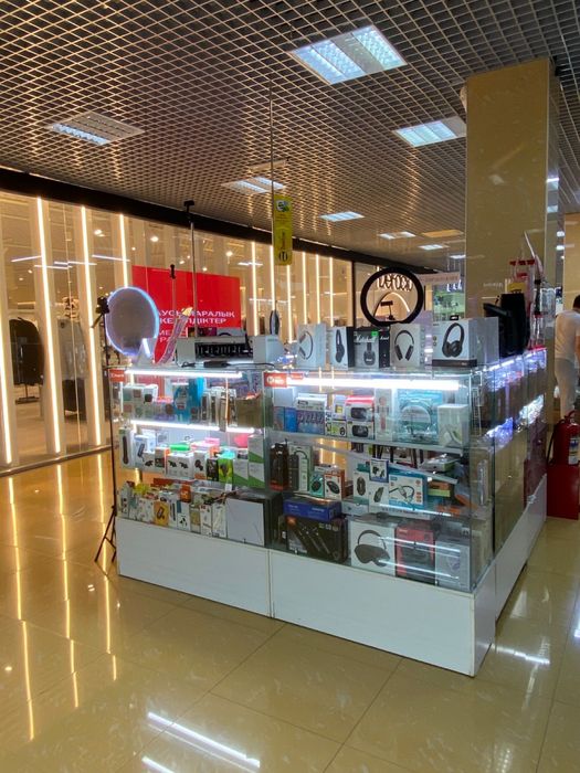 Продам торговое оборудование . Без товара