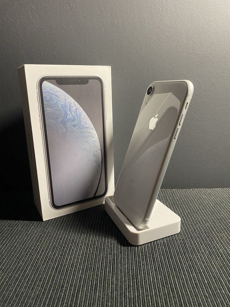 iPhone XR White 64GB - отличен