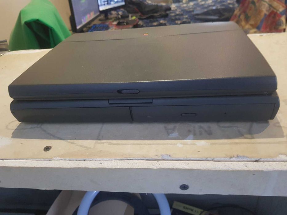 Лаптоп Apple Macintosh PowerBook 1400cs модел 1996 година