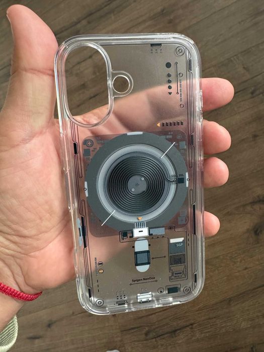 НОВ! Калъф Spigen Ultra Hybrid за iPhone 17