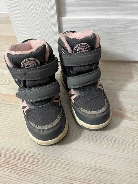 Продам детские демисезонные ботиночки 27 размера