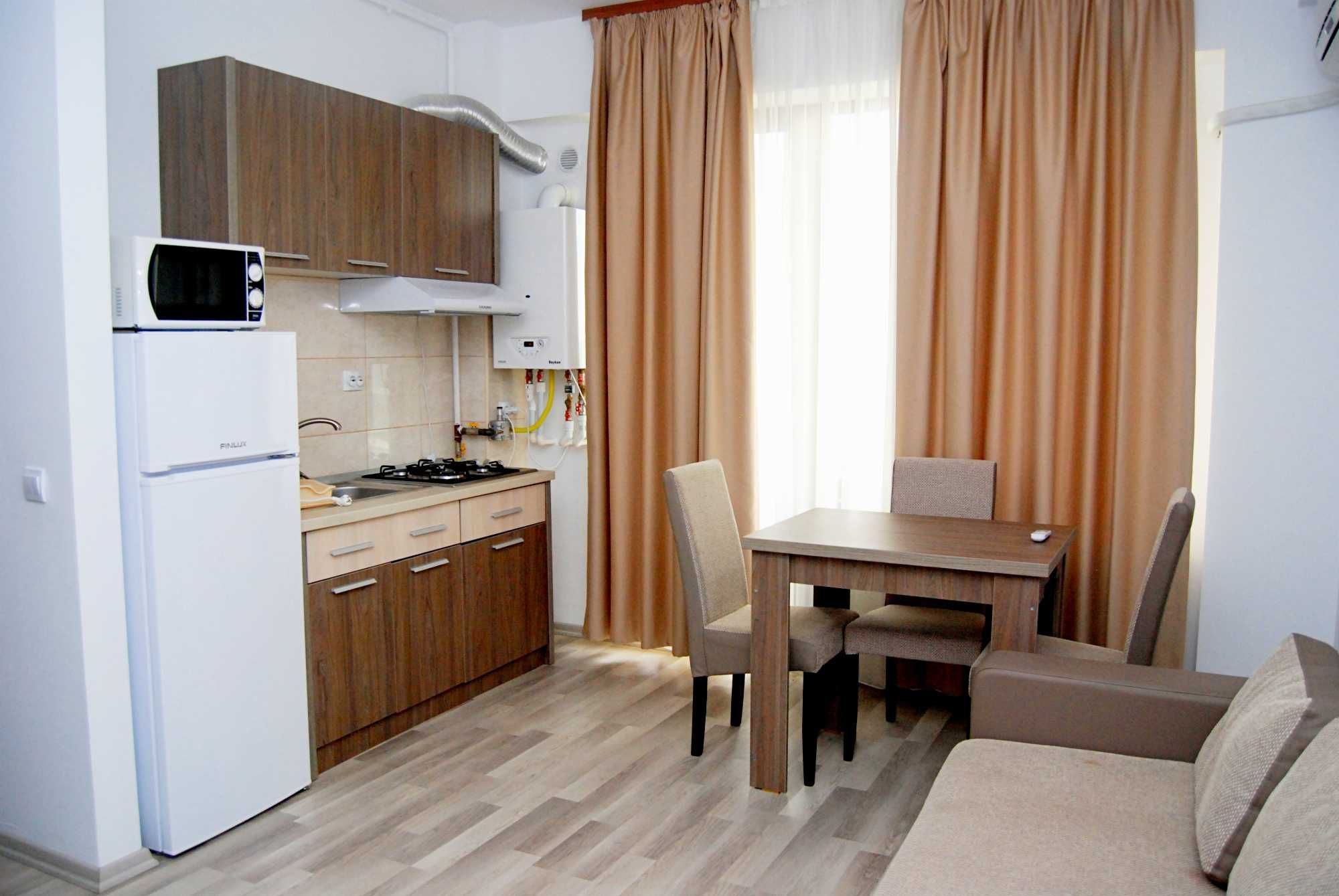 Inchiriez apartament 2 camere Summerland