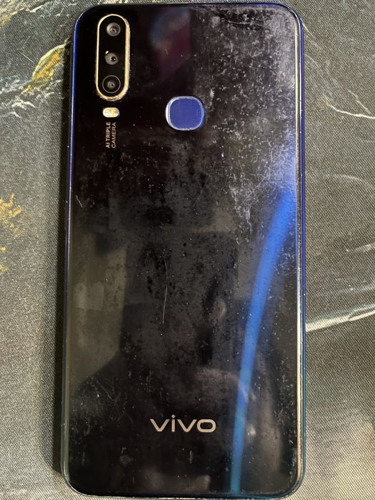 Смартфон Vivo 1904 (64 gb)
