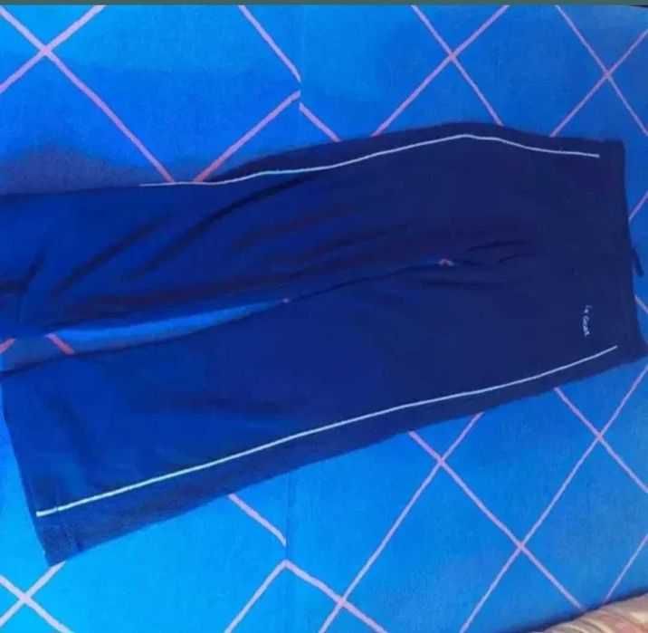 Set pantaloni sport 2 bucăți second hand