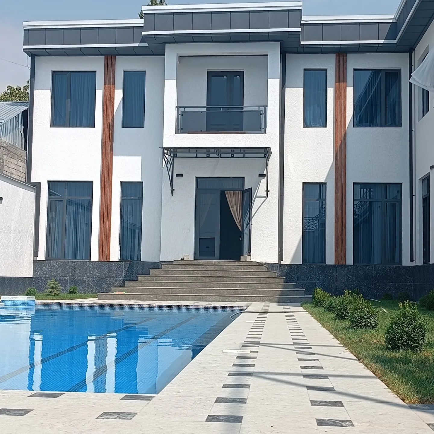 Fasad ishlari travertin marmareno mineralka dojdik sokok kafel granet