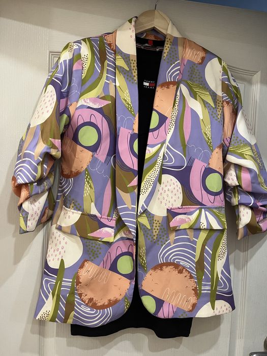 Сако атрактивно