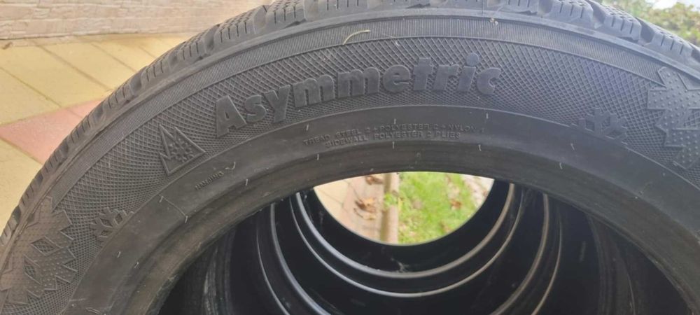 235 55 R18 KUMHO  4бр. Зимни гуми 7мм грайфер