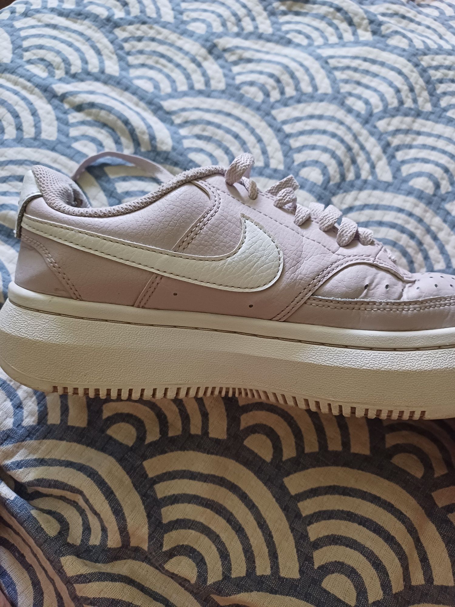 Nike air force 1 pink